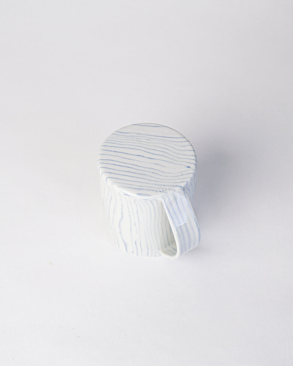Linea Cup - Thin Blue and White