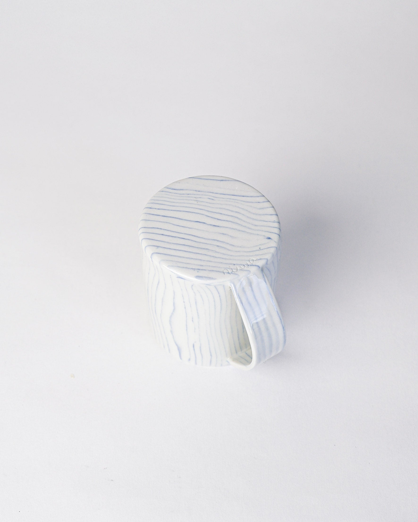 Linea Cup - Thin Blue and White