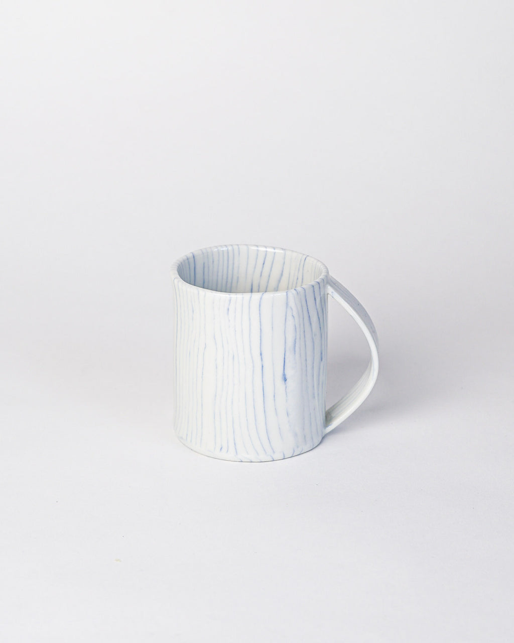 Linea Cup - Thin Blue and White