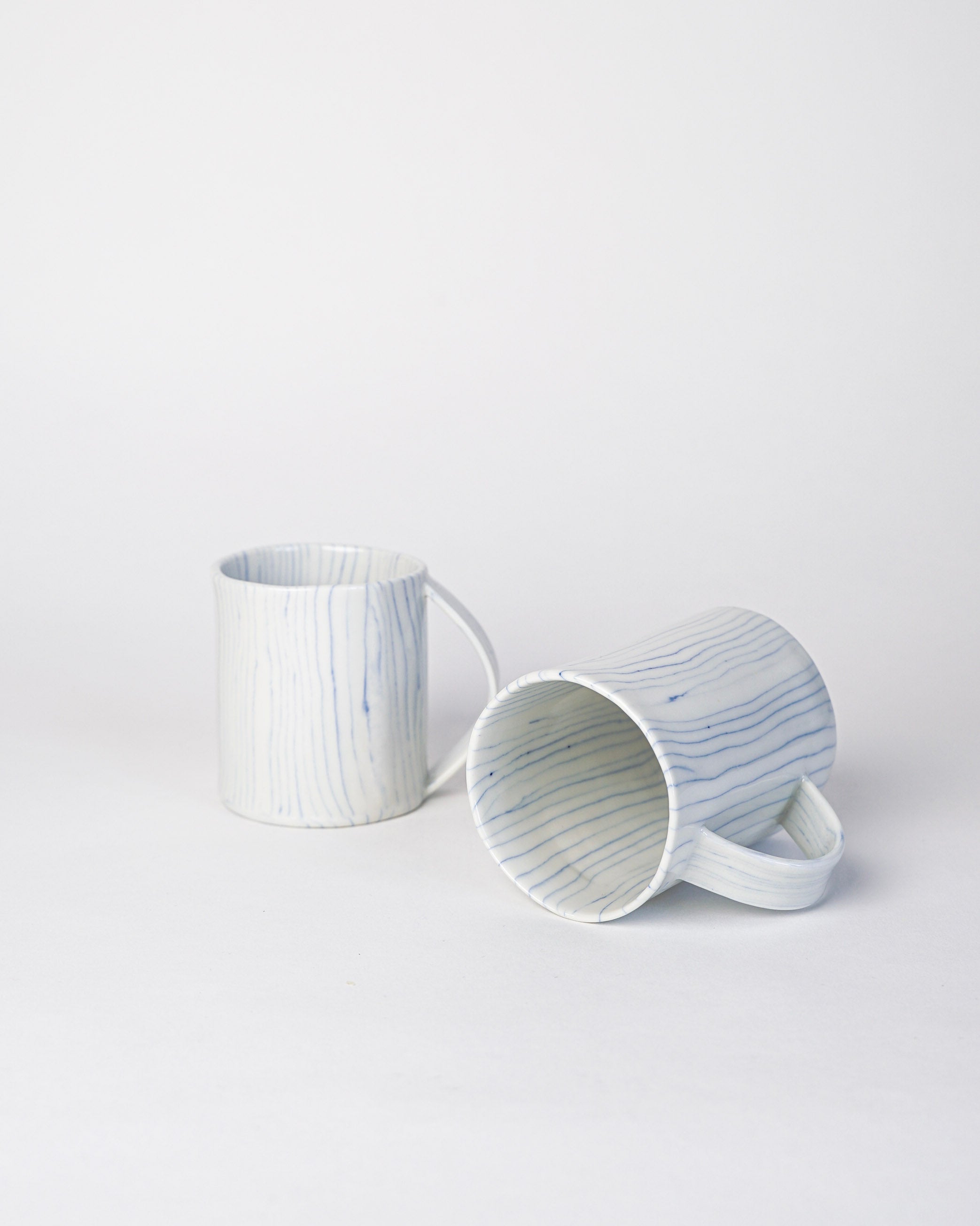 Linea Cup - Thin Blue and White
